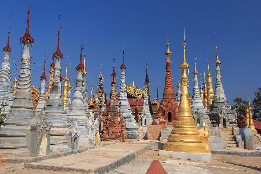 23-Shwe Inn Thein pagoda’s.jpg
